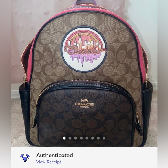 Court Backpack In Blocked Signature Canvas With Souvenir
Patches - Picture 8 of 8